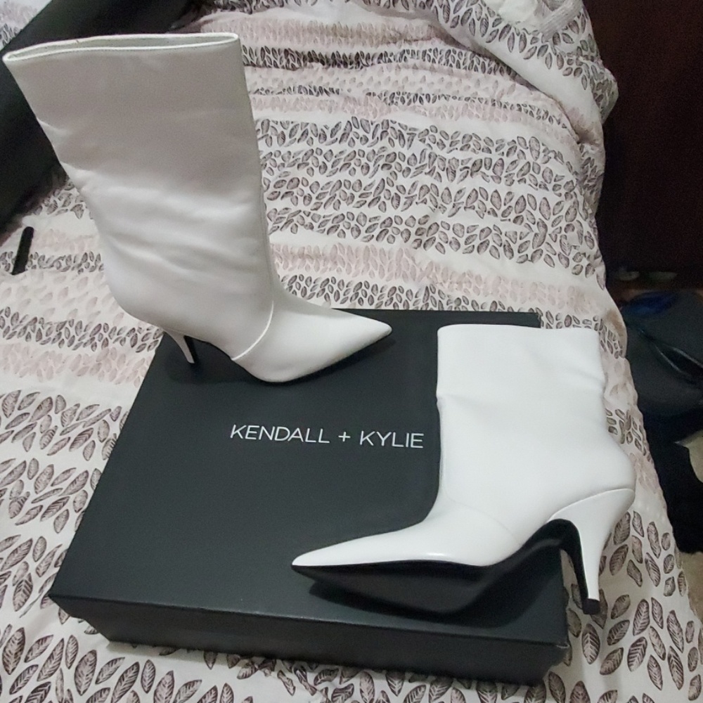 Kendall + Kylie Calie White Leather Ankle Boots